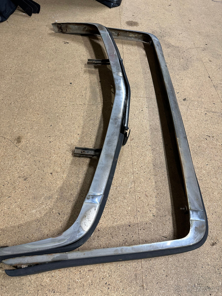 Narazniky sada BMW 5 E28 predek + zadek - 5