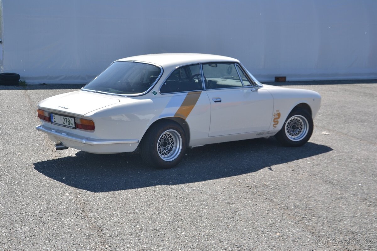 Alfa Romeo GT Junior 1600 GT coupe - 5