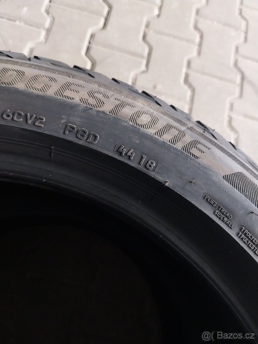 Prodám 2 x letní pneu Bridgestone 215/50/18 - 5