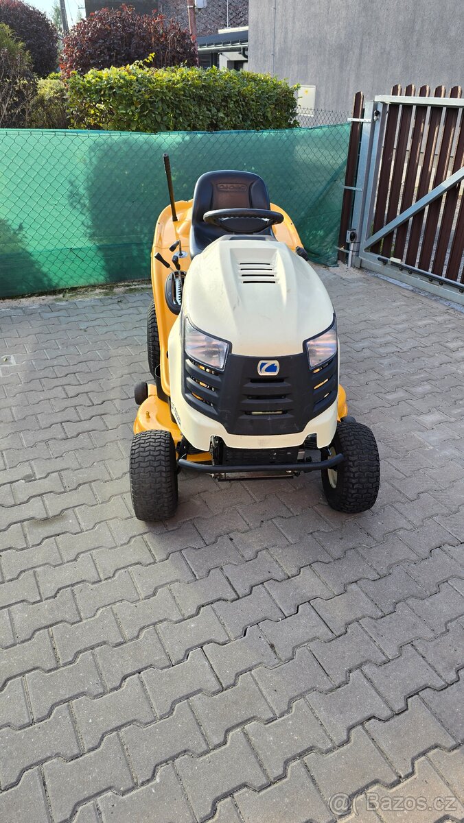 Zahradní traktůrek Cub Cadet - 5