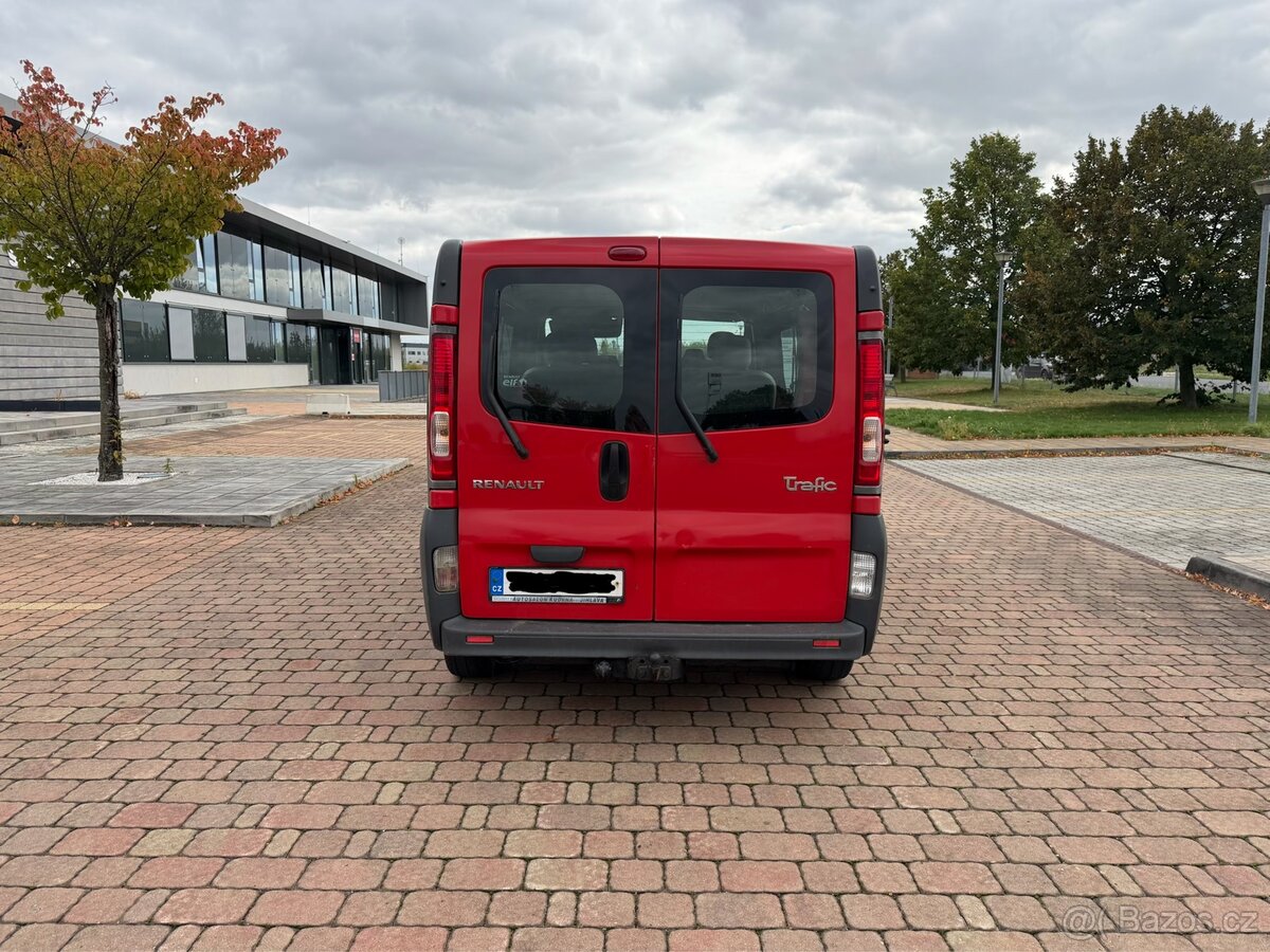 Renault Trafic long 6míst - 5