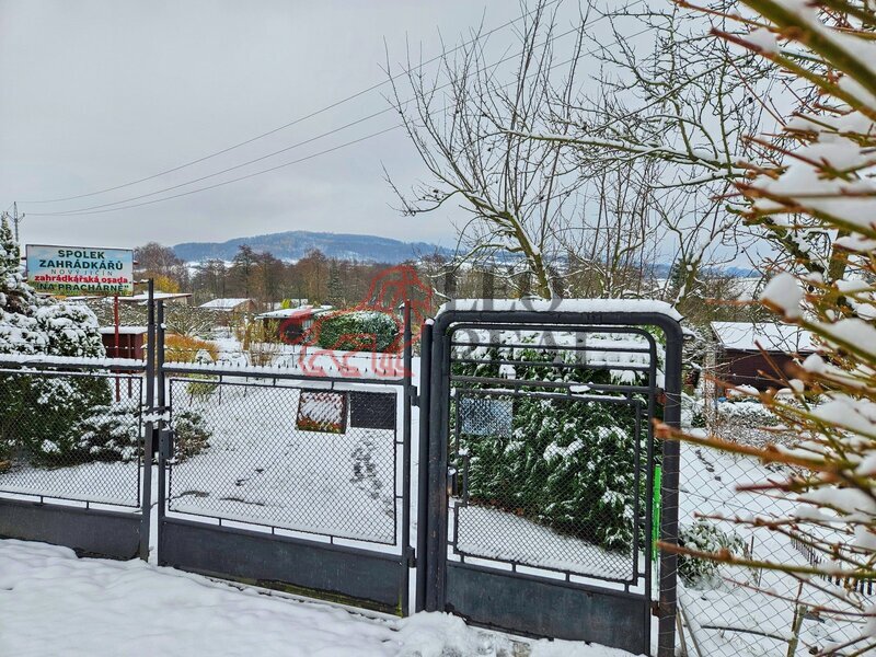 Prodej chatky v klidné osadě - 5