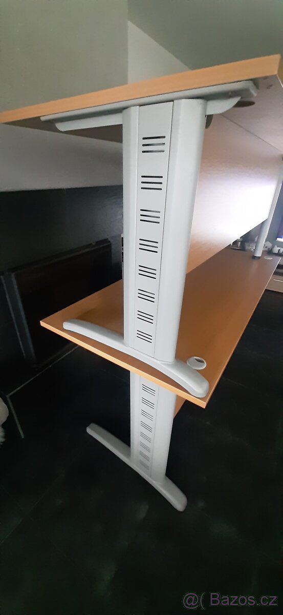 VELKÝ rohový kancelářský stůl, 2 ks, levý - 5