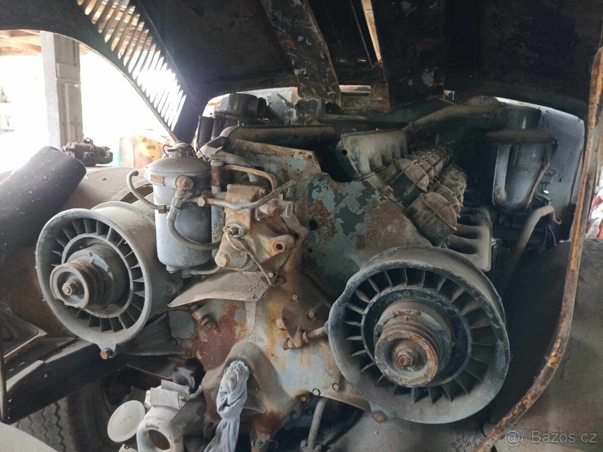 Tatra 111 - 3 kusy + díly - 5