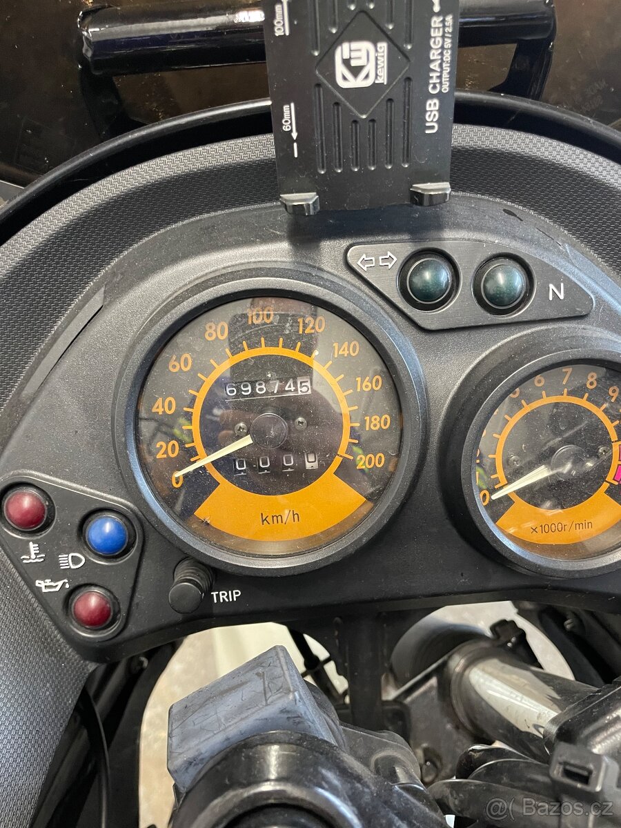 Kawasaki kle 500 - 5