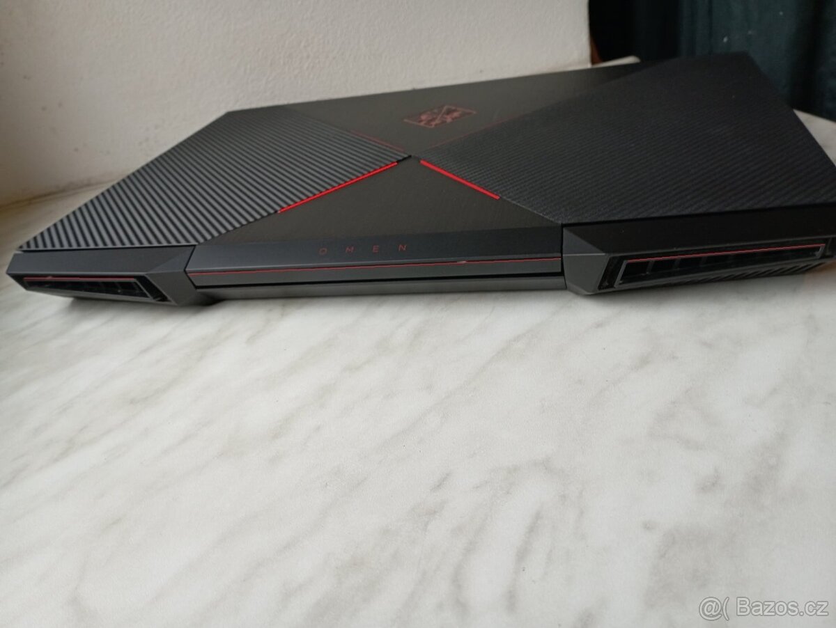HP omen 17 herní obr 17.3 Full HD 24g DDR 4 - 5