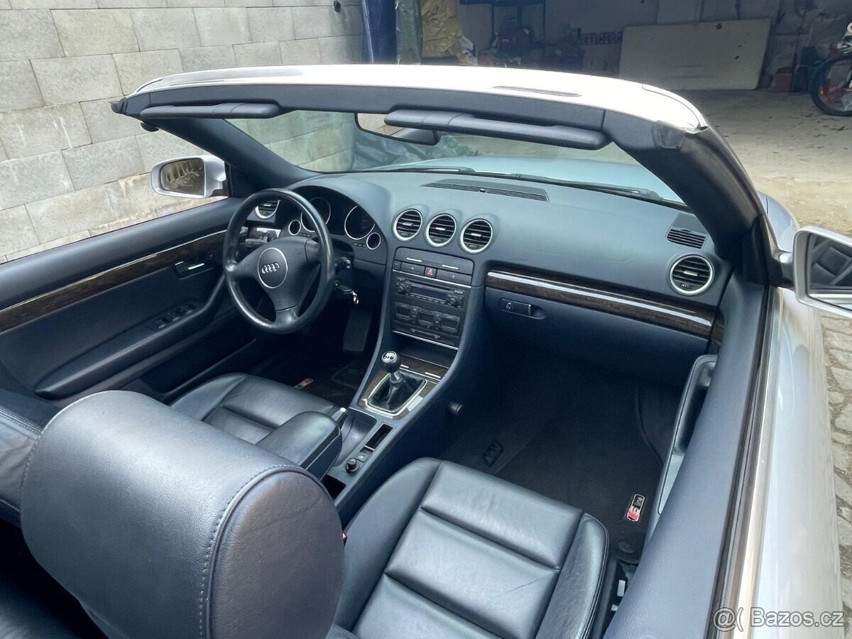 Audi A4 Cabrio 2.4 V6 - 5
