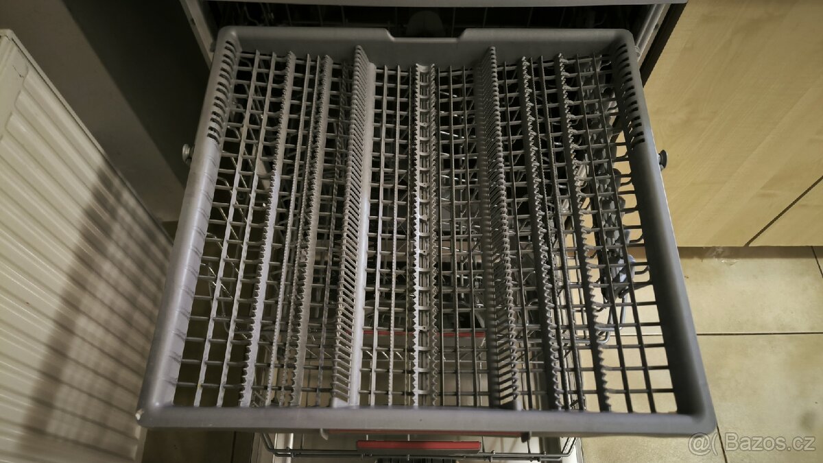 Nerezová myčka Bosch - 5