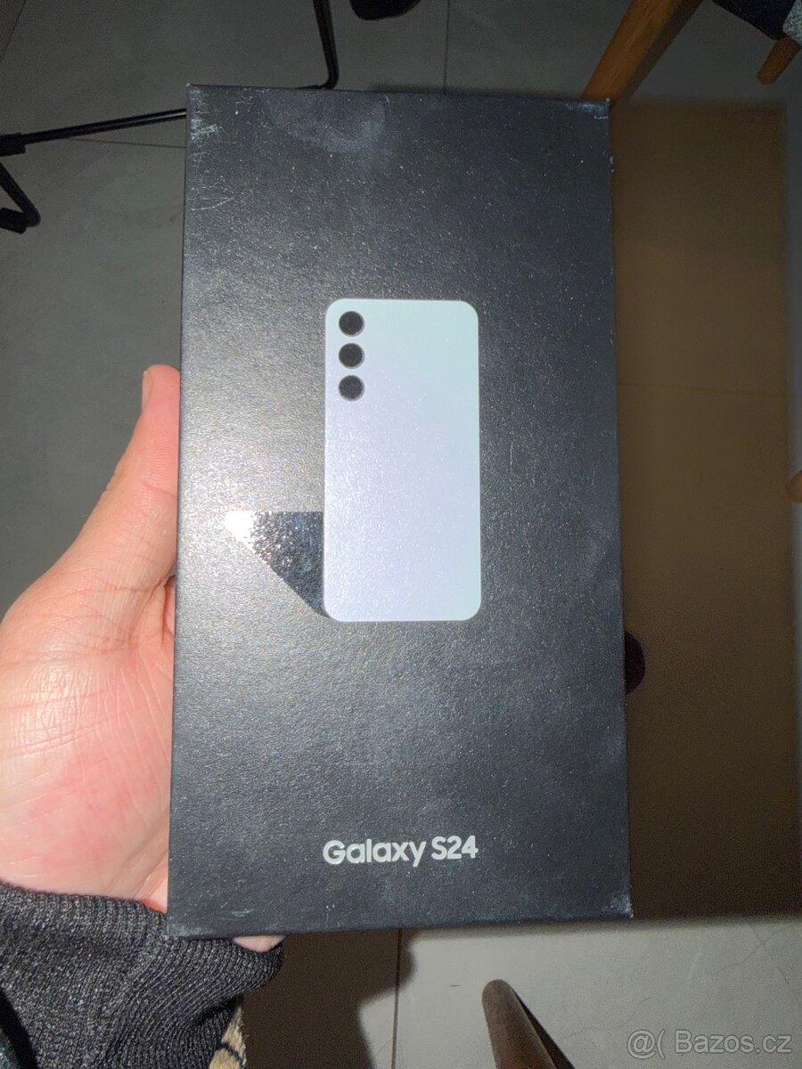 Samsung galaxy S24 - 5