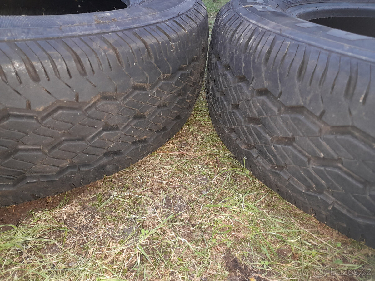 Pneu 195 70 R15C Radial - 5