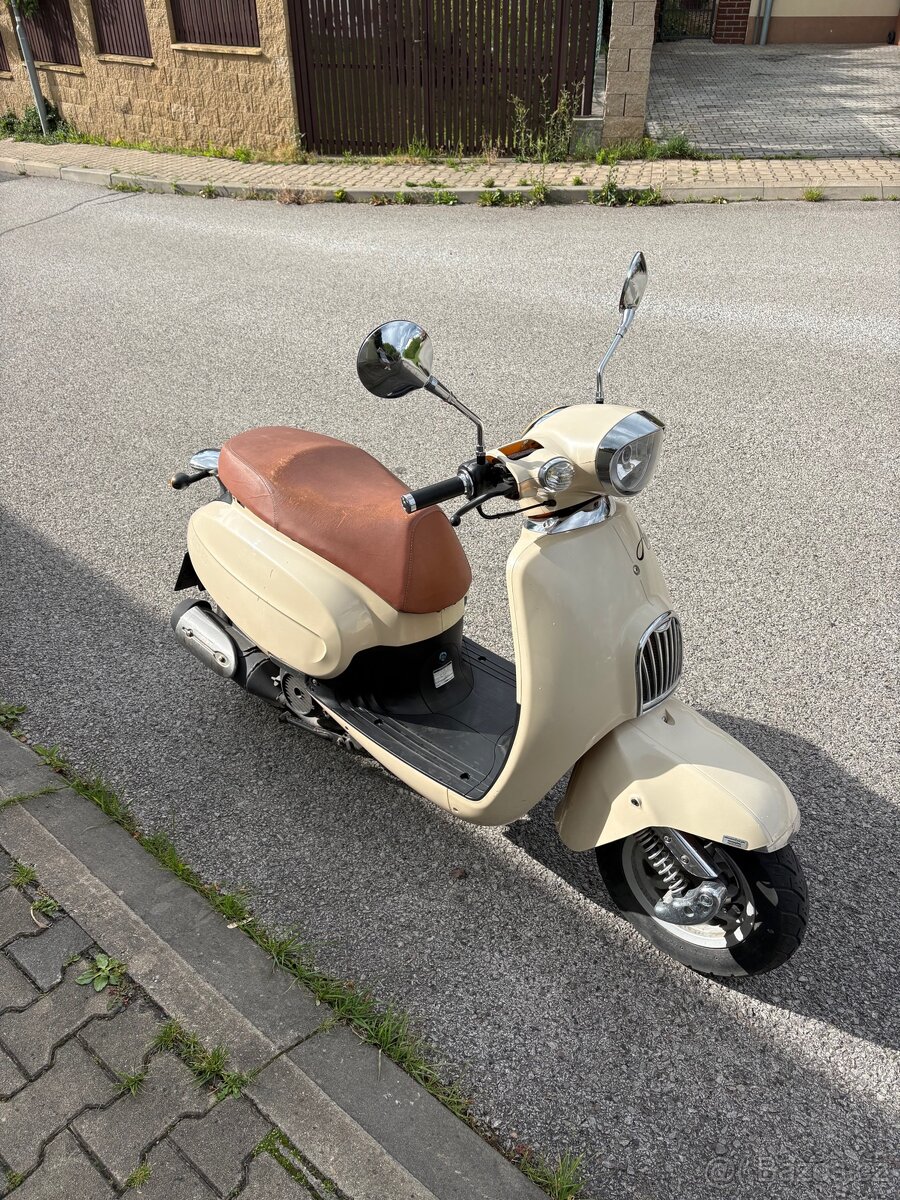 Sachs Amici 125 4T Skutr - 5