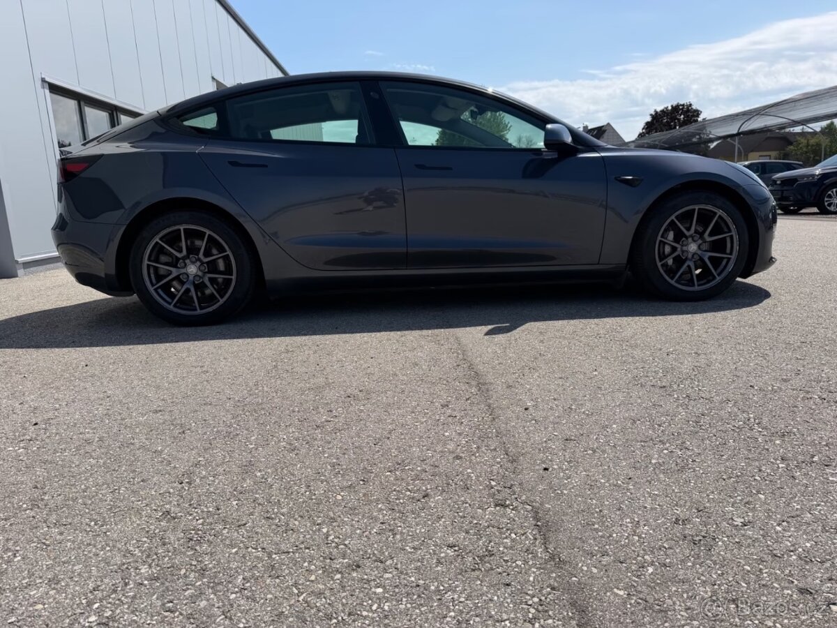 Tesla Model 3 Long Range AWD | 2021 | tažné | - 5