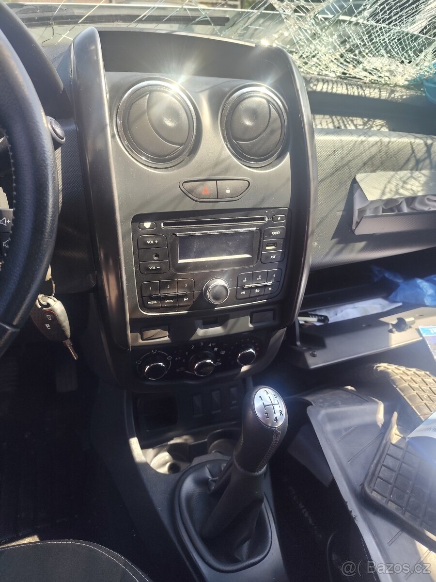 Dacia Duster 1.6i, 77kw, 2015, 131tis. km, 4x2 - 5