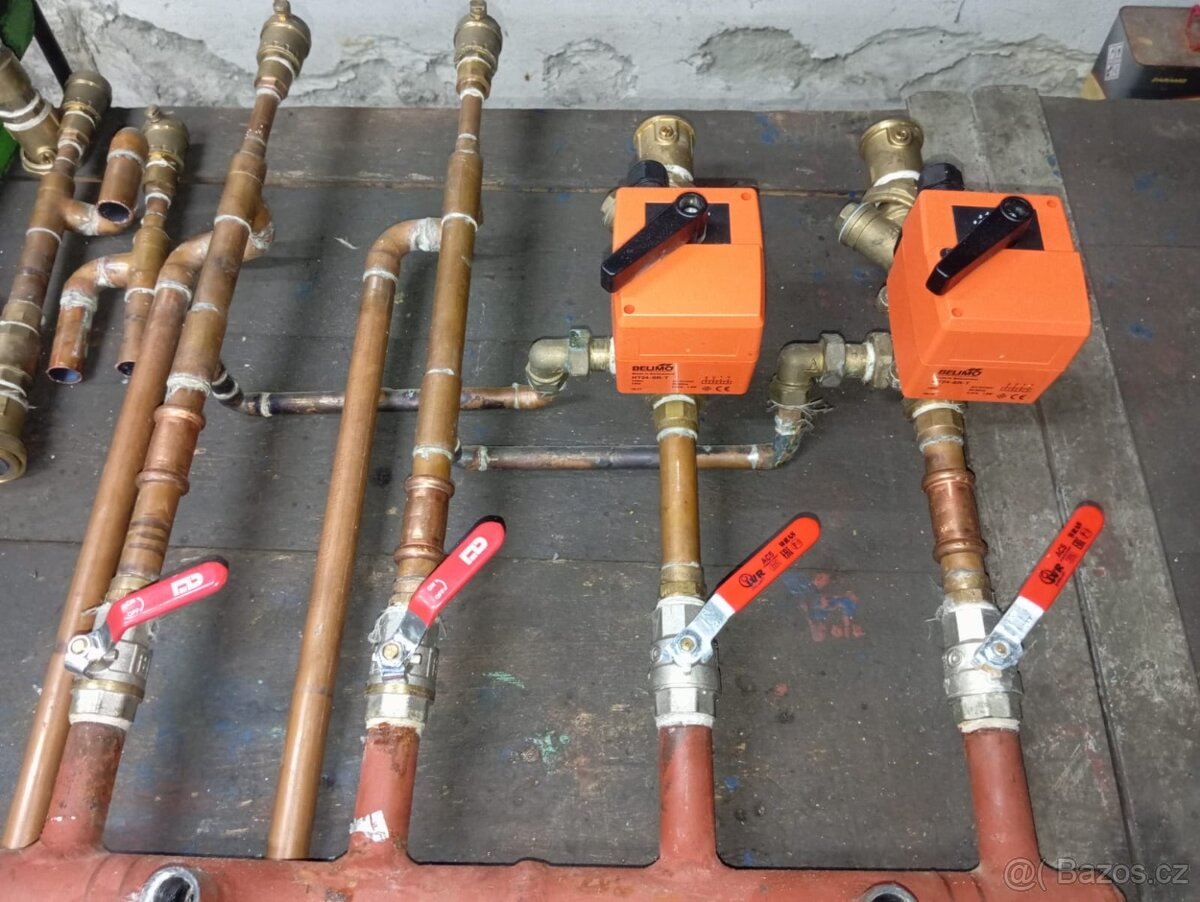 Hydraulický vyrovnávač s rozdělovačem - 5