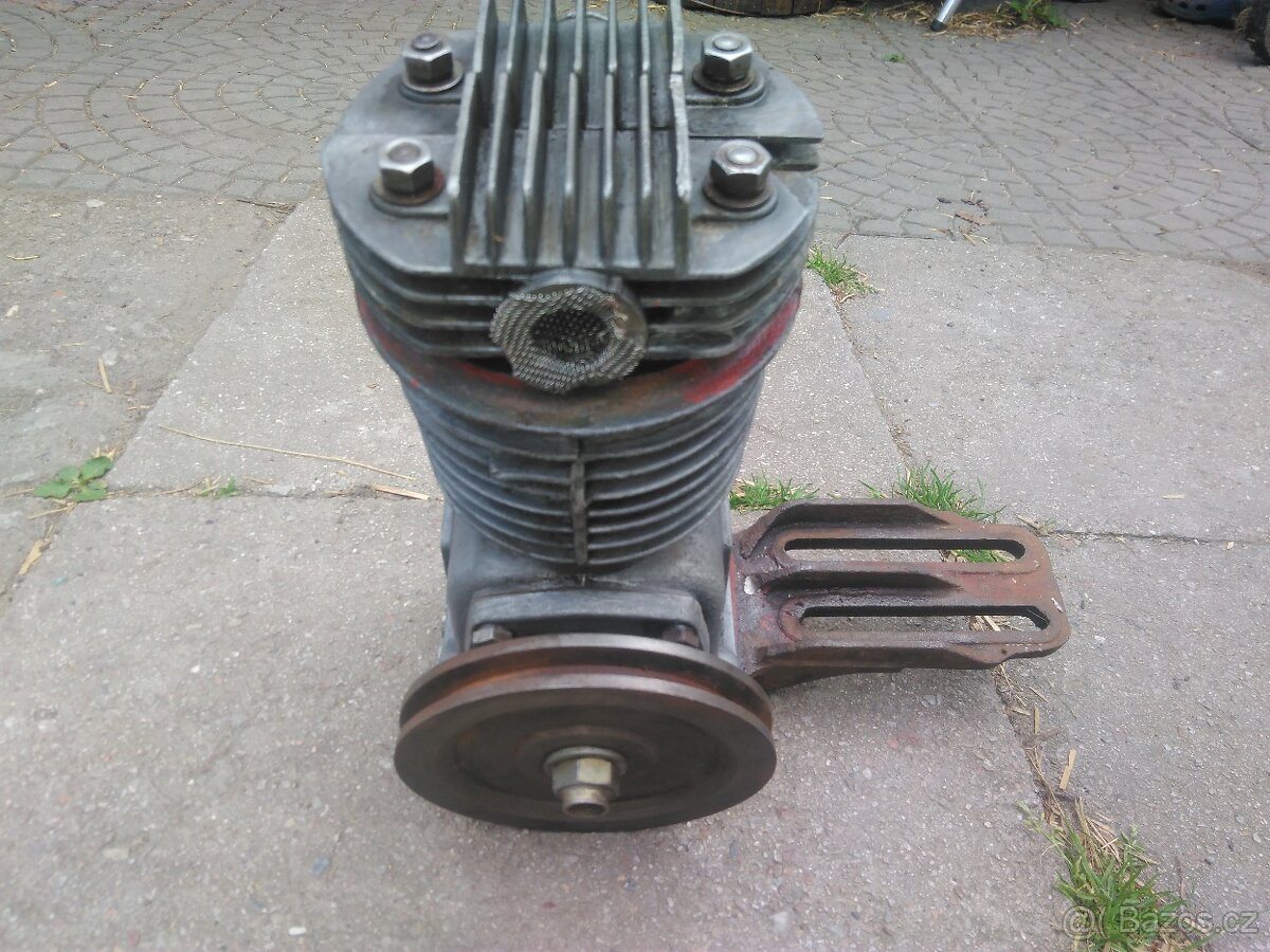 Kompresor na staré stroje traktor atd - 5