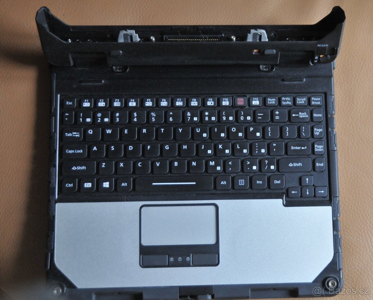 Průmyslový konvertibilní notebook/tablet Panasonic CF-33 - 5