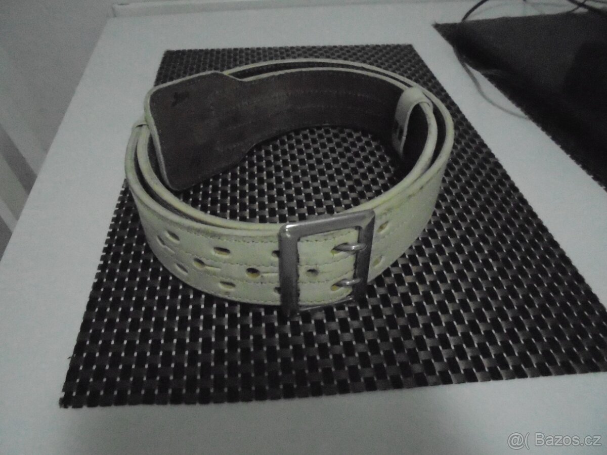 Opasek,pouzdro na pistoli a zasobník - 5