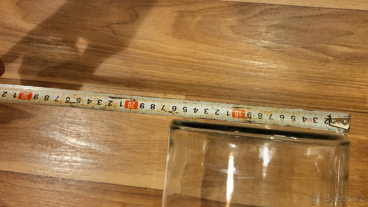 Skleněné nádoby vhodné na víno - 5