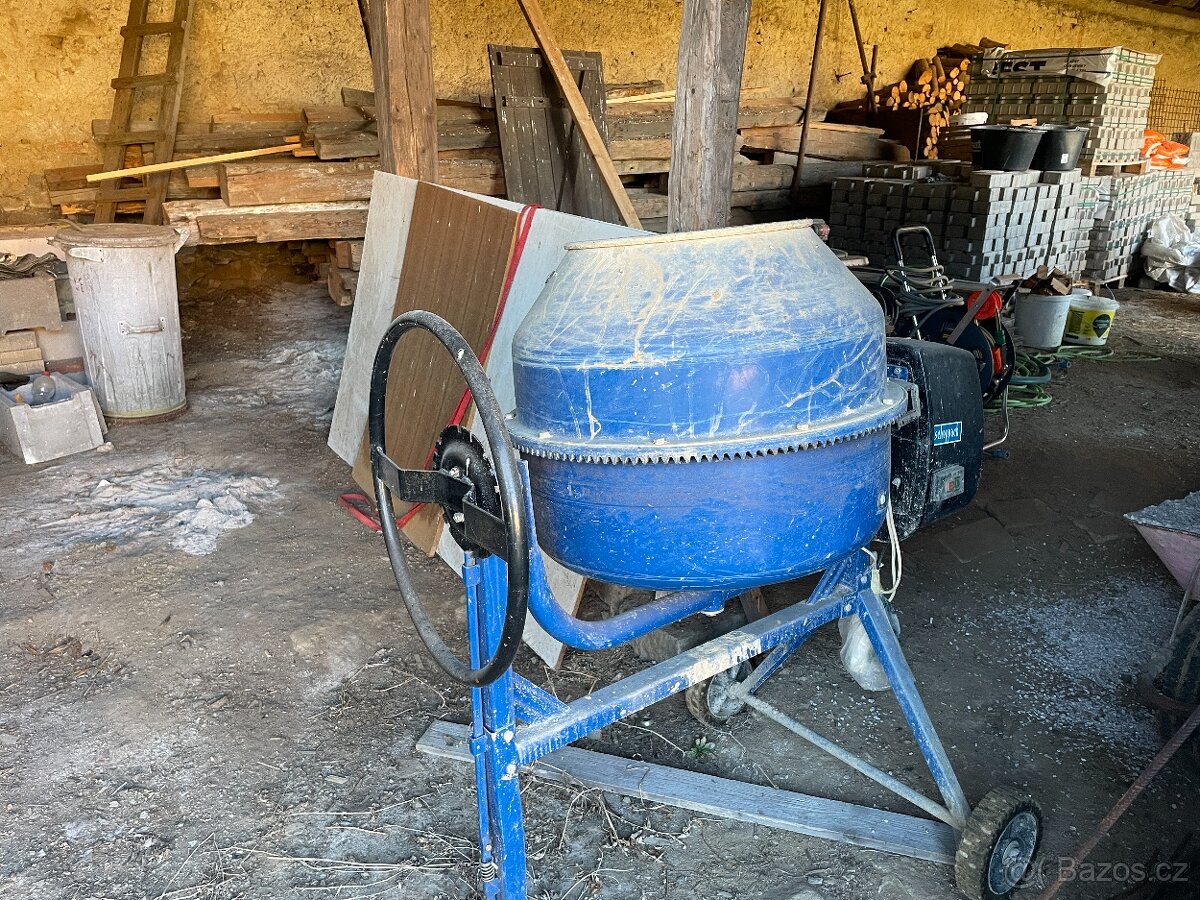 Spádová míchačka 230 V - 5