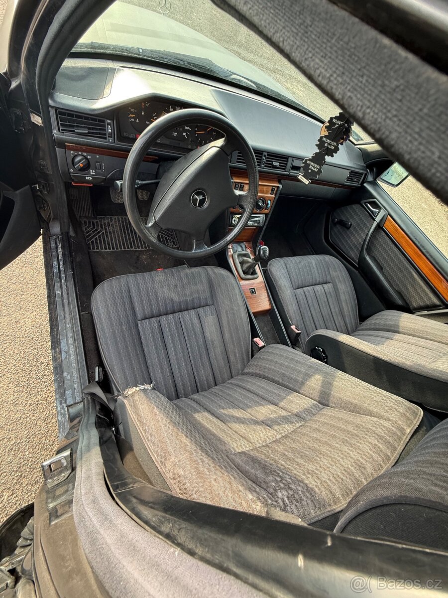 Mercedes W124 200d sedan 1991 - 5