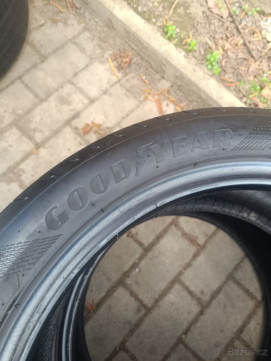 2x 225/45 R17 94Y Goodyear - 4 mm - 5