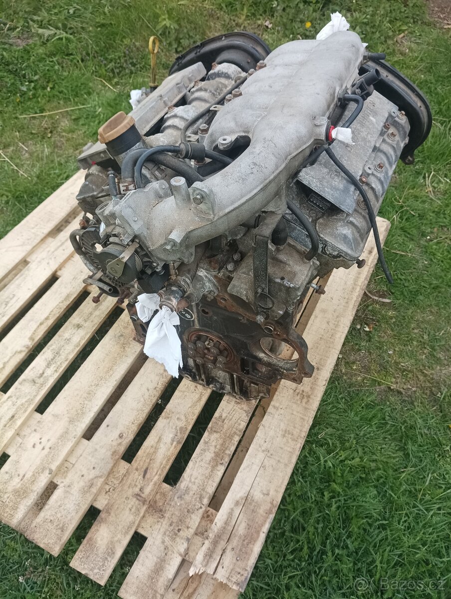 Saab 9-5 3.0 V6 - motor, alternátor, klimakompresor, servo - 5