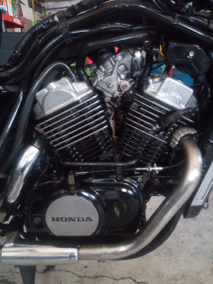 Honda VT 500 - 5