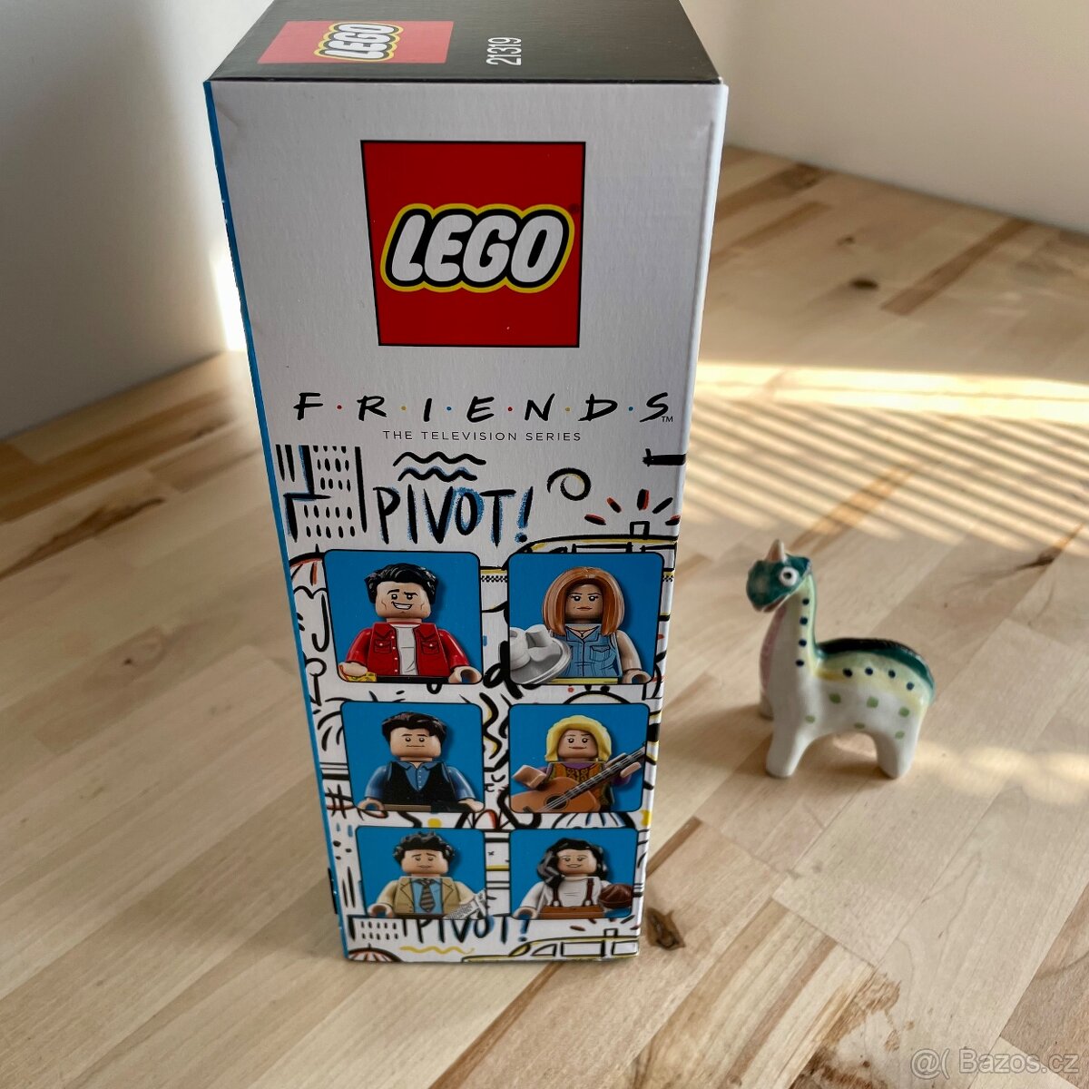 Prodám LEGO 21319 Central Perk - 5