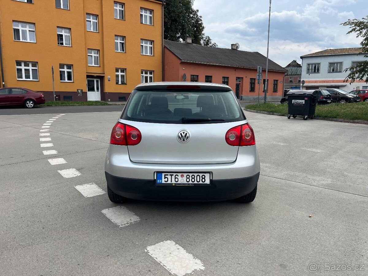 Prodám Wolkswagen Golf 5 1.6 74KW - 5