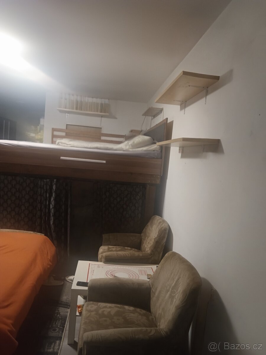 Patrová postel + sedací souprava - 5