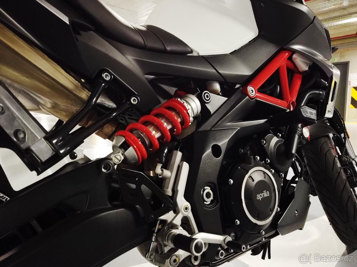 Aprilia Shiver 900 - 5