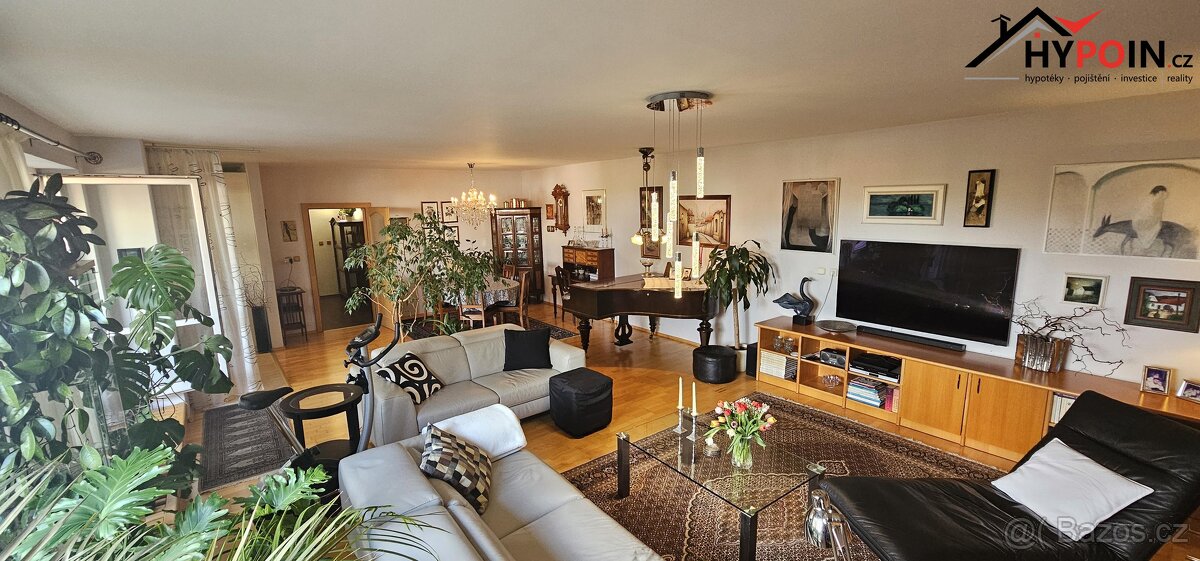 EXKLUZIVNÍ BYT 5+KK S VELKOU TERASOU, DVOJGARÁŽÍ V DOMĚ A PE - 5