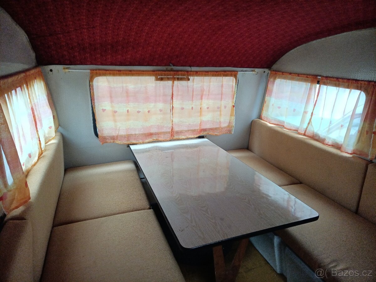 Obytný přívěs QEK Junior + před stan - 5