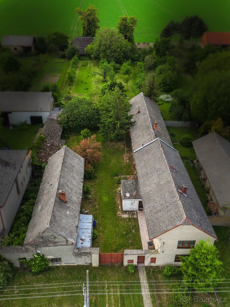 Dům a stavební pozemky na prodej v malebné vesničce Štarnov - 5