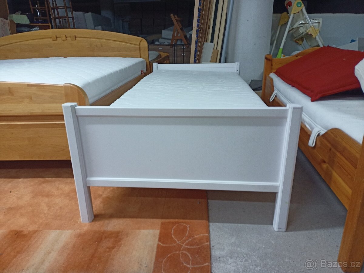 Prodám hezkou postel 90 x 200 zn.PAIDI - 5