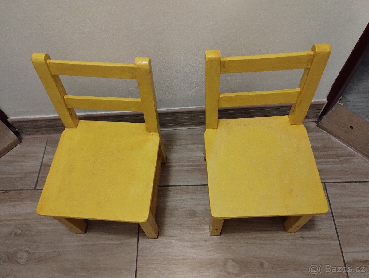 Dětský stolek a židličky - 5