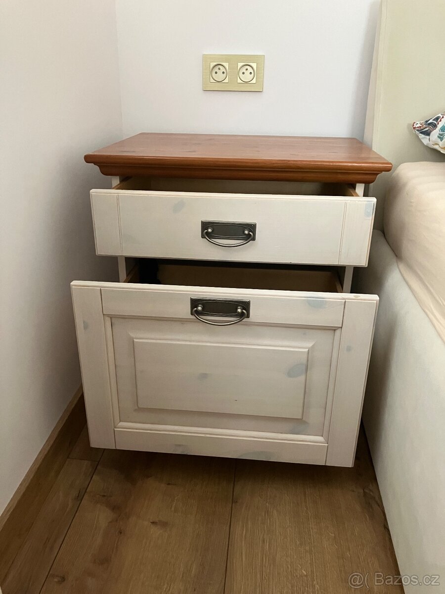 Noční stolek Jitona masiv - 5