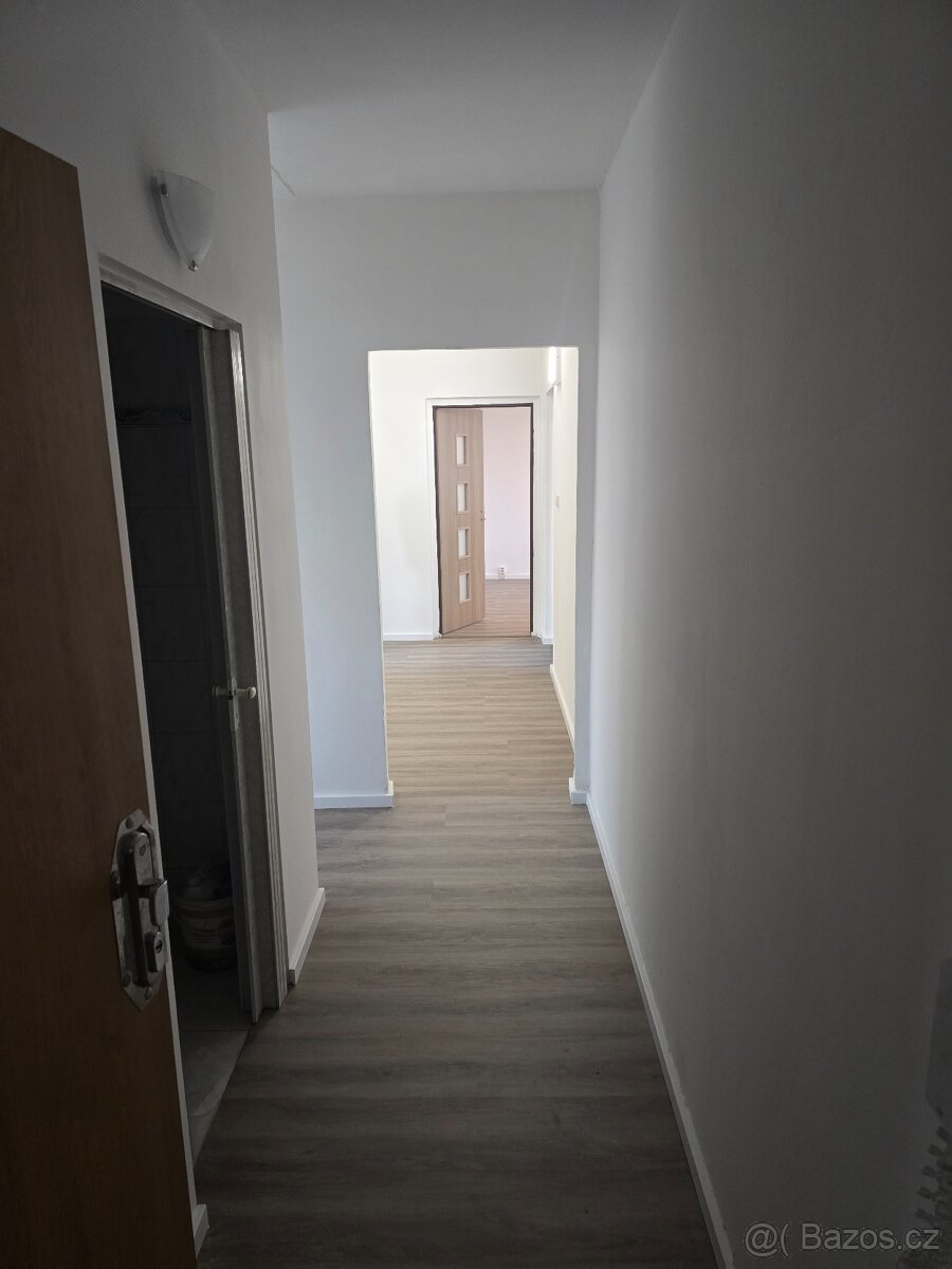 Pronájm bytu 3+1 v Žatci - 5