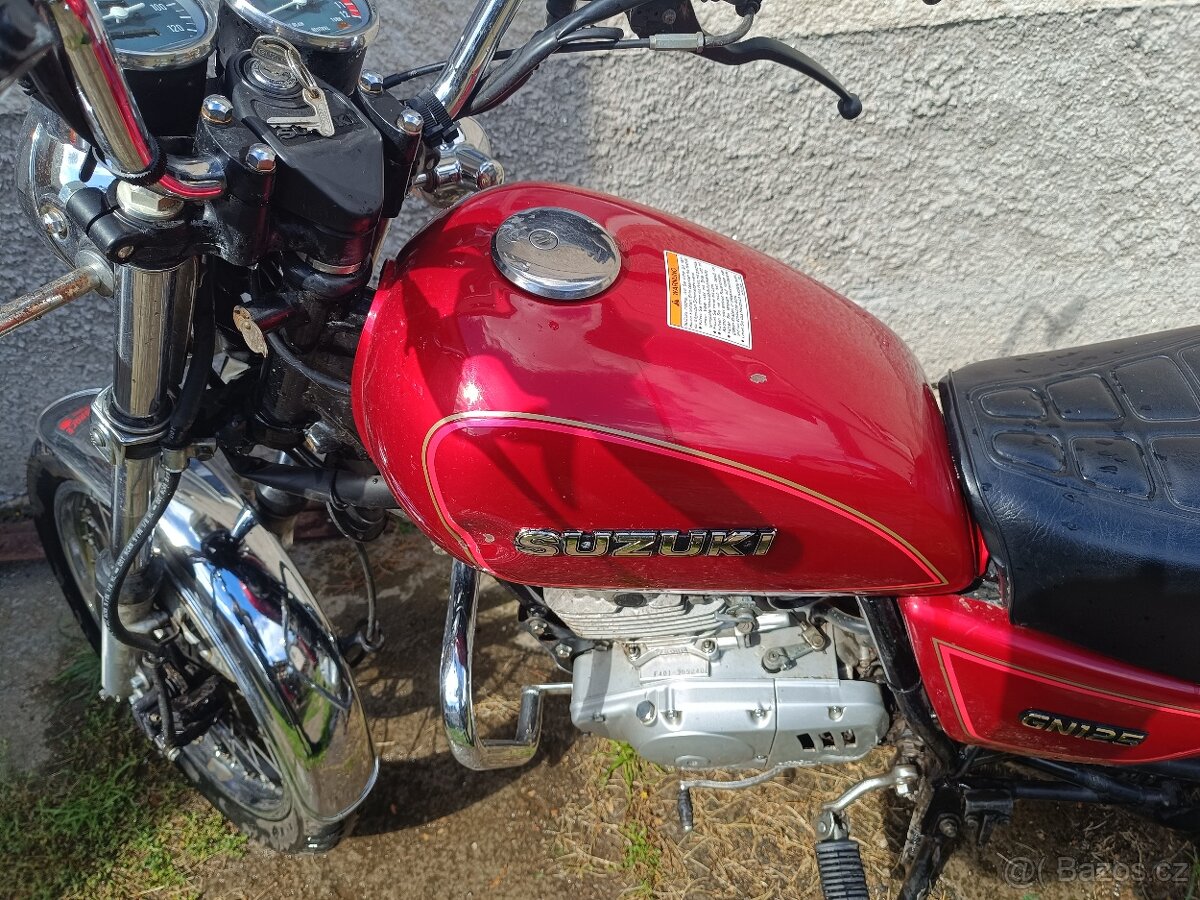 Dobrý den prodávám Suzuki gn 125 - 5