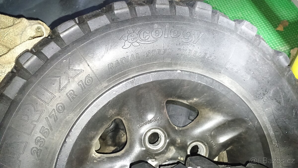 235/70 R16 protektor 9-6 mm - 5