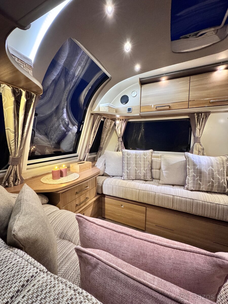 đź”± LUXUSNĂŤ ANGLICKĂť KARAVAN BAILEY UNICORN III MADRID 2016 - 5