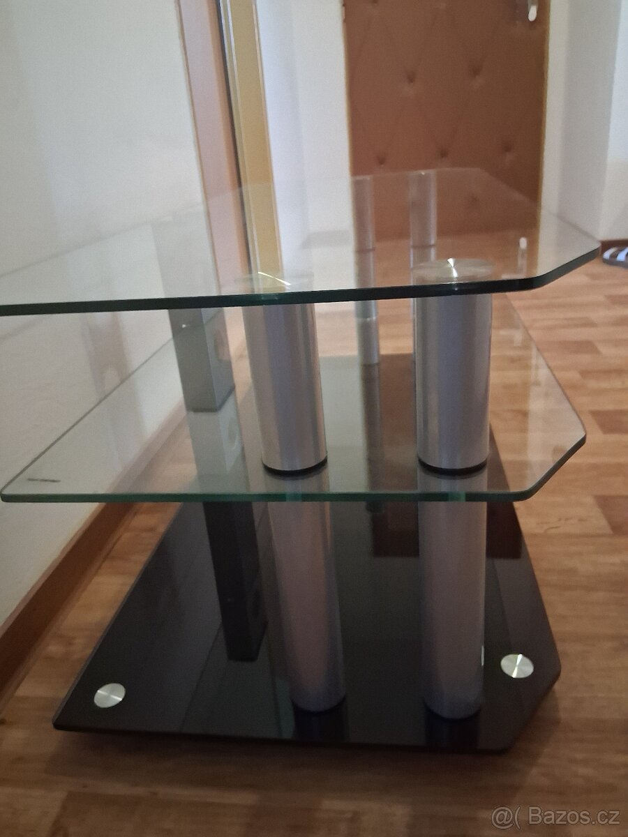 Skleněný stolek pod televizor - 5