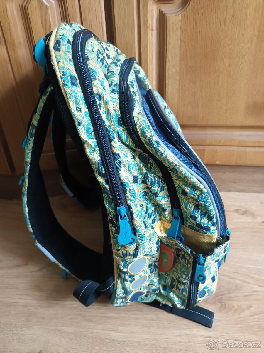 Prodám školní aktovku Topgal - 5