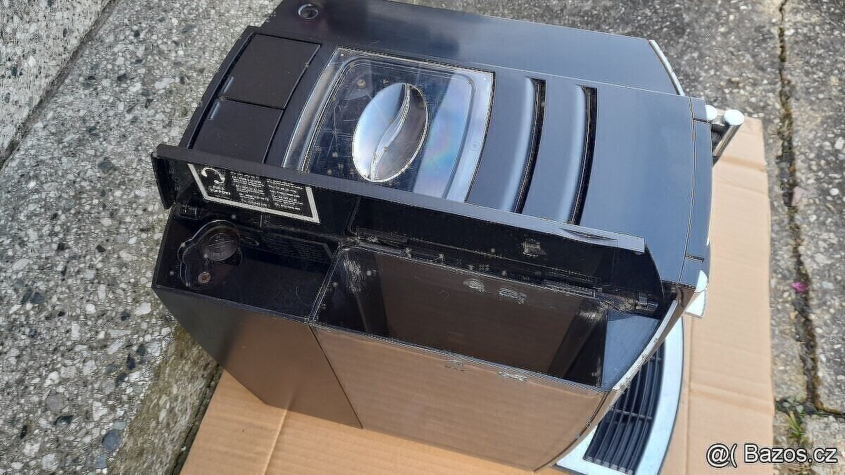 Kávovar espressovač Jura E8 - 5