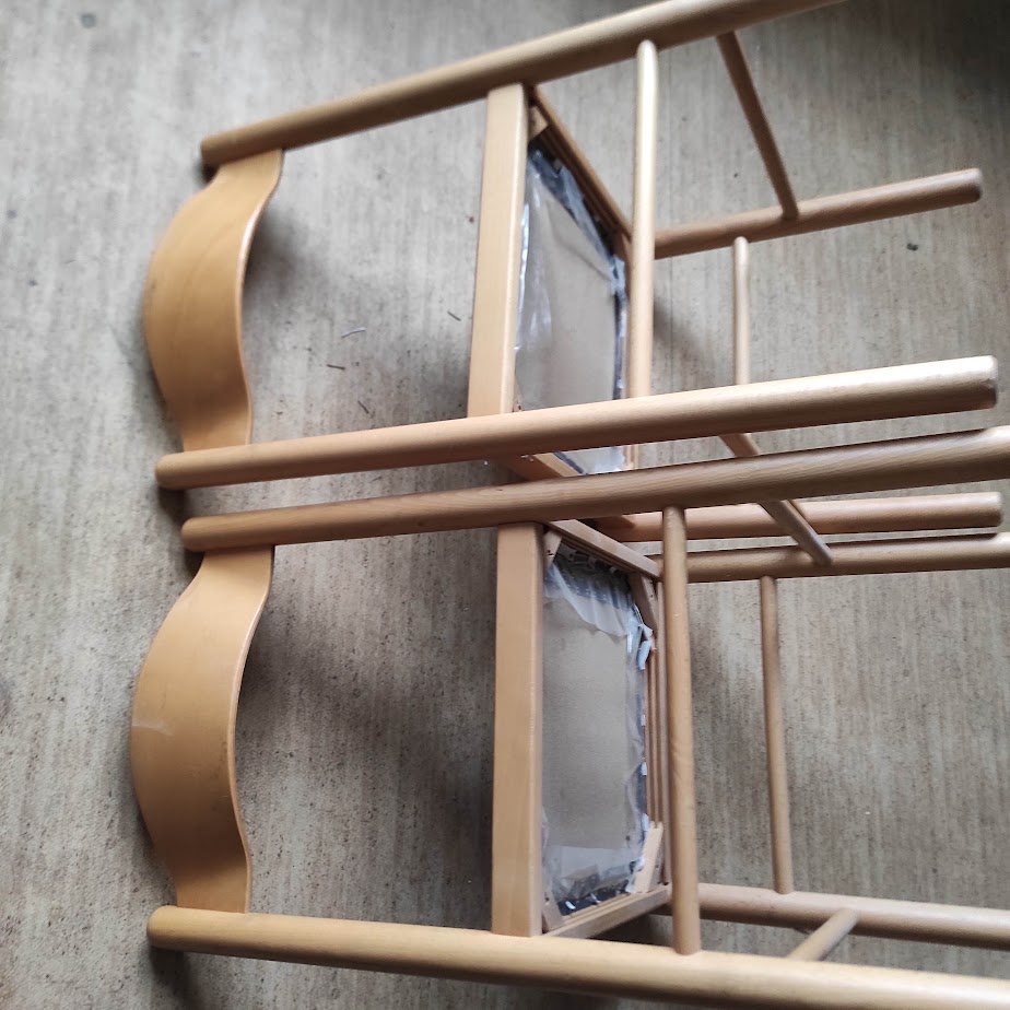 2 dřevěné židle s čalouněným sedákem - 5