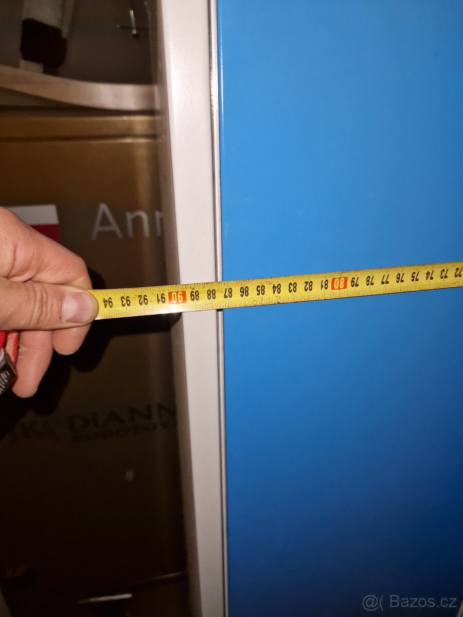 Šatní skříňka kovová - 5