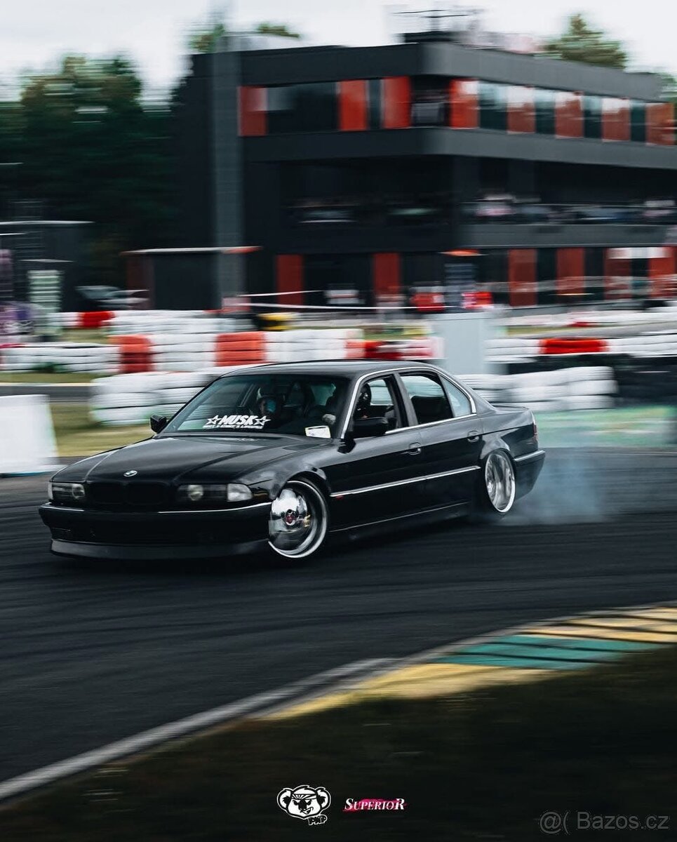 BMW E38 740i drift / stance car (ex Don Musk) - 5