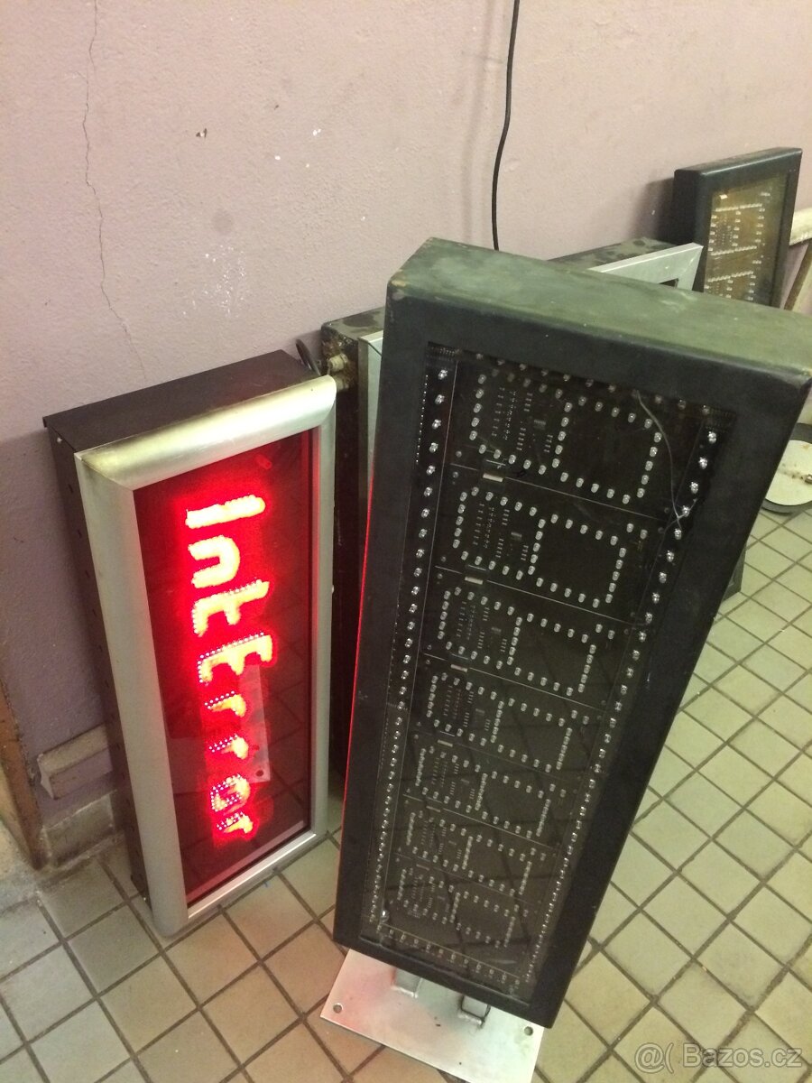 Číselný LED panel – řádek - segmenty - 5