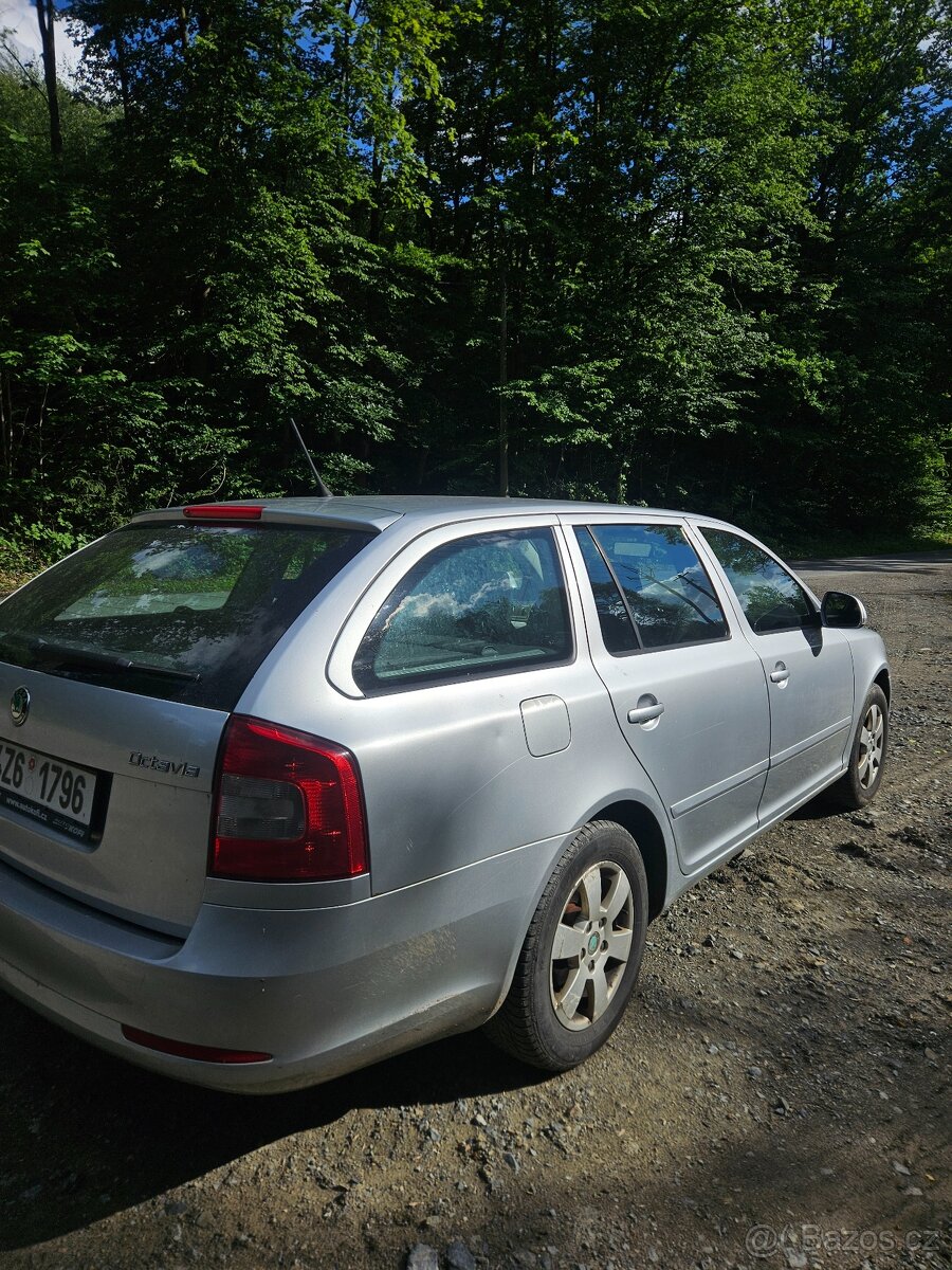 Škoda Octavia 2 1.6 77kW Combi - 5