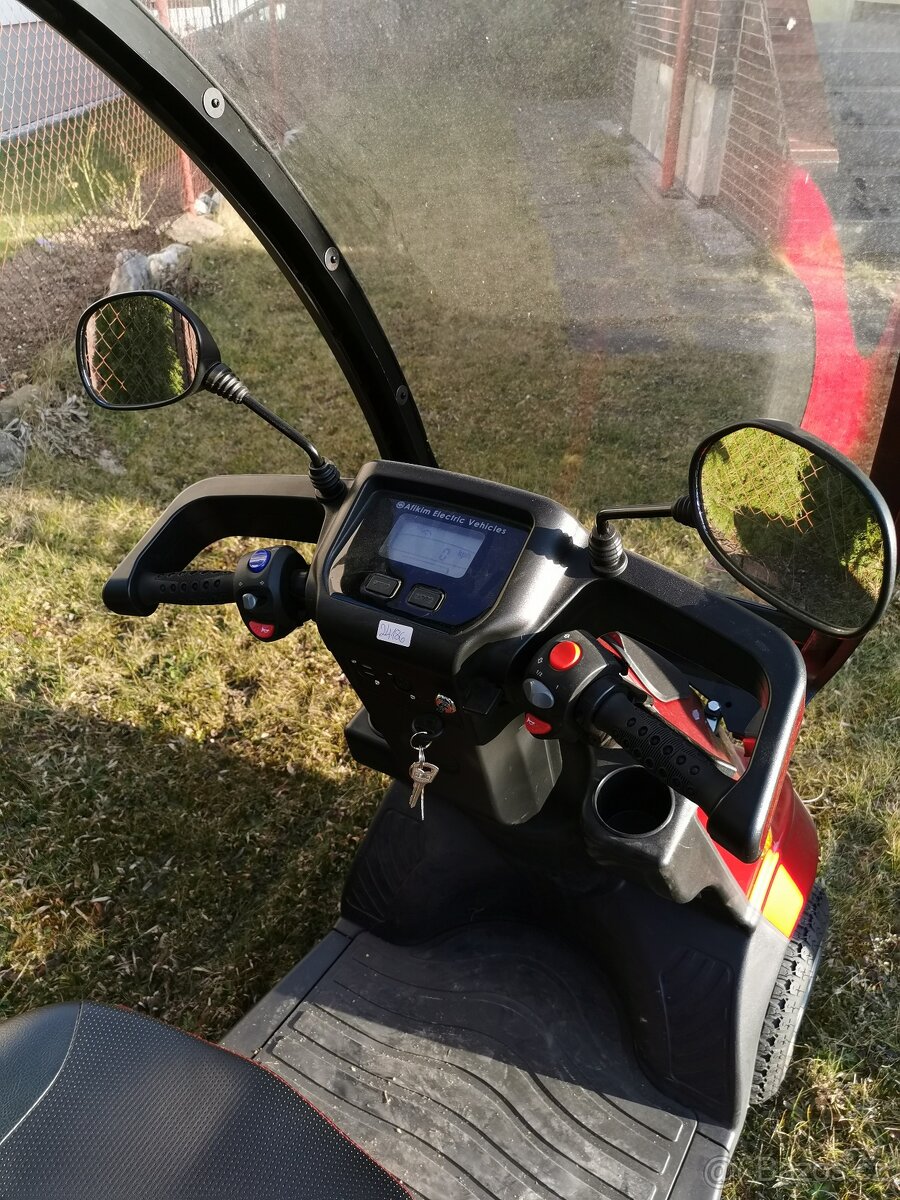 Elektro čtyřkolka Afikim Breeze S4 – bez řidičského průkazu